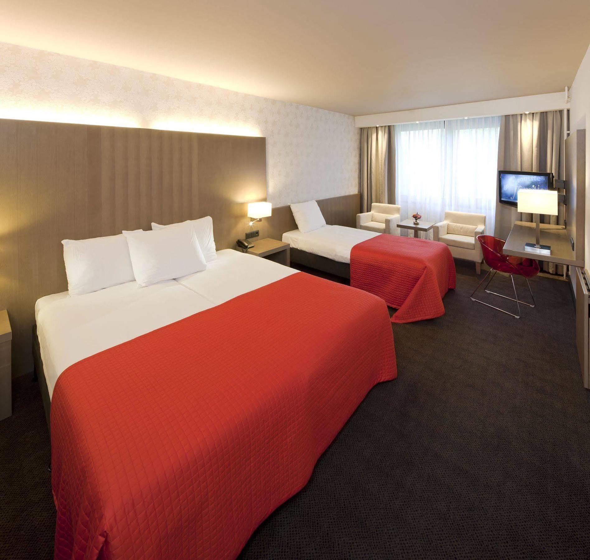 Van Der Valk Hotel De Bilt-Utrecht ภายนอก รูปภาพ